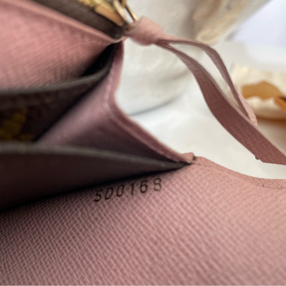 Louis Vuitton Emilie Wallet - Picture 11 of 16